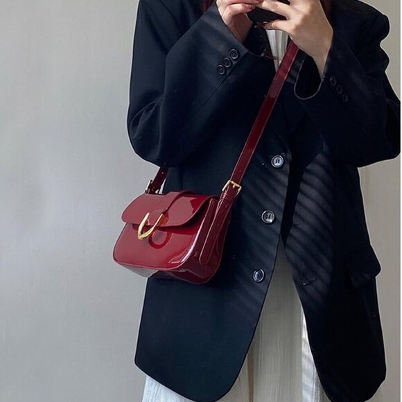 Trendy Small Red Patent Leather Hobo Crossbody Clutch for Women - Picture 3 of 6